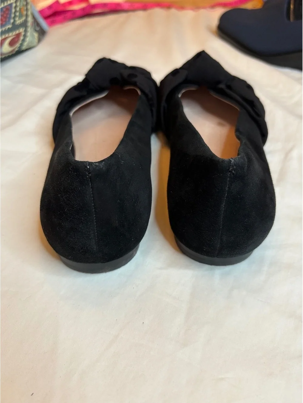 Gianni Bini Black Suede Flats with Ribbon Twist Knot 9.5M